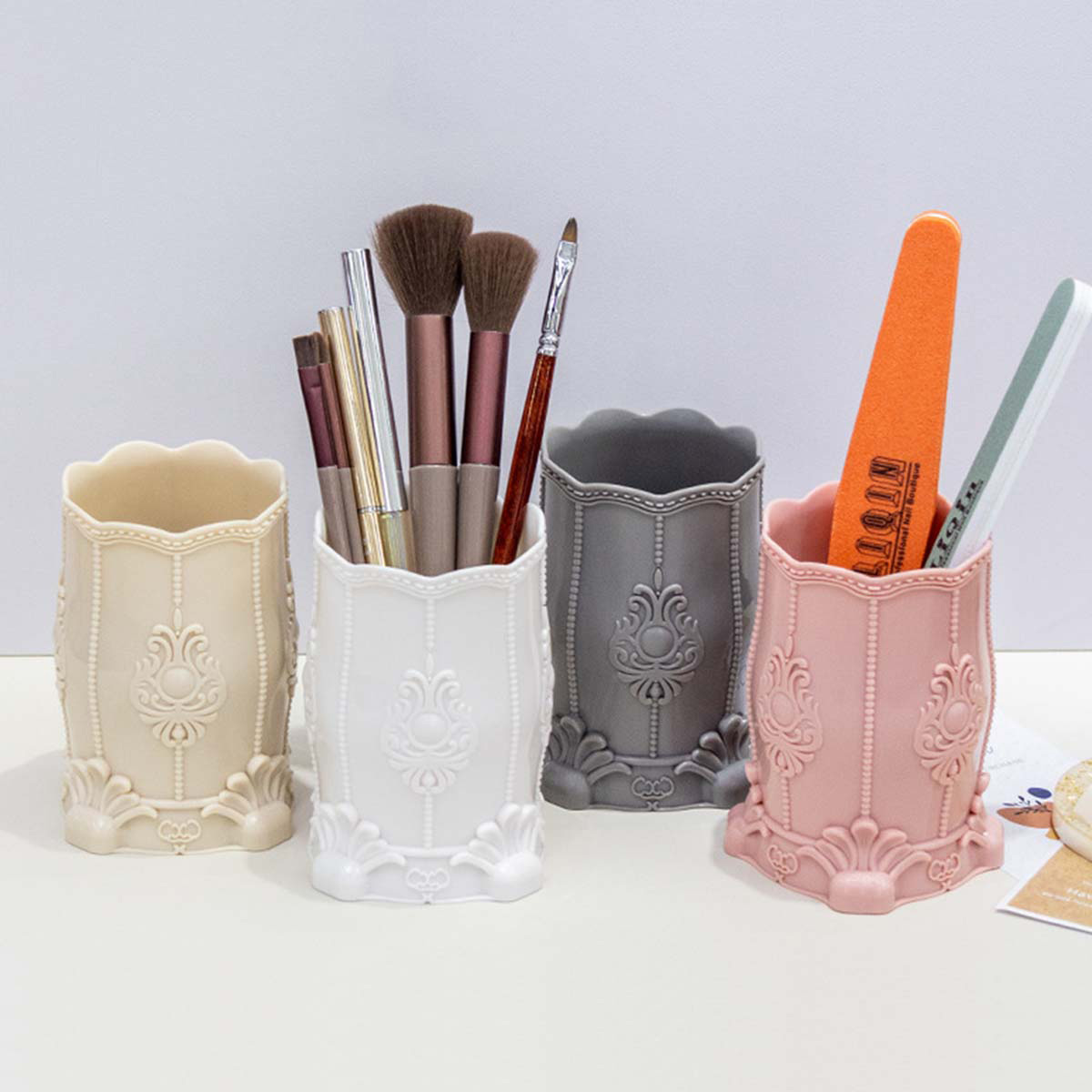 Case With Pencil Holder - Kreatywny pojemnik na pędzle do makijażu/długopisy,