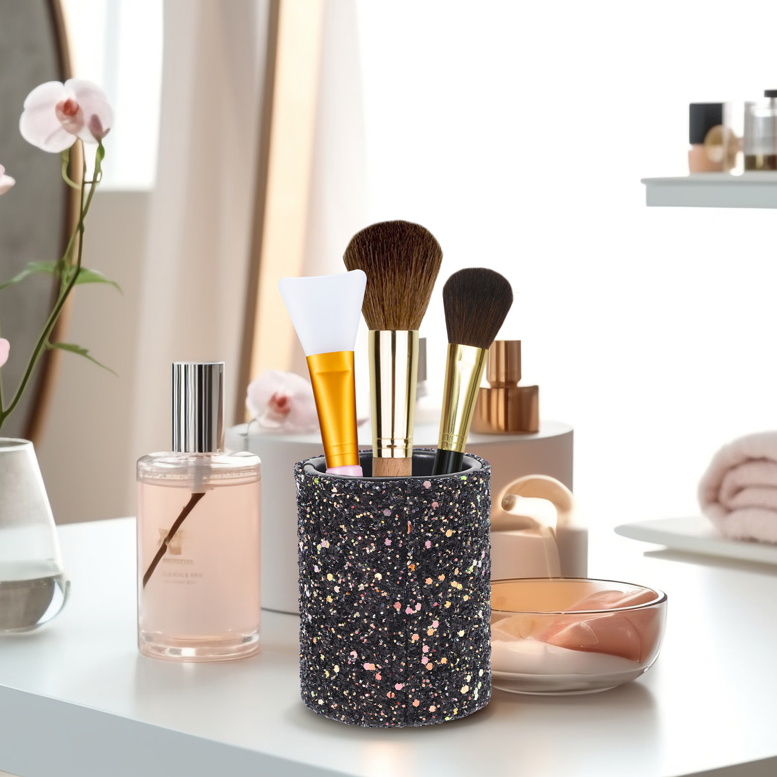 Case With Pencil Holder - Pudełko na pędzle do makijażu z