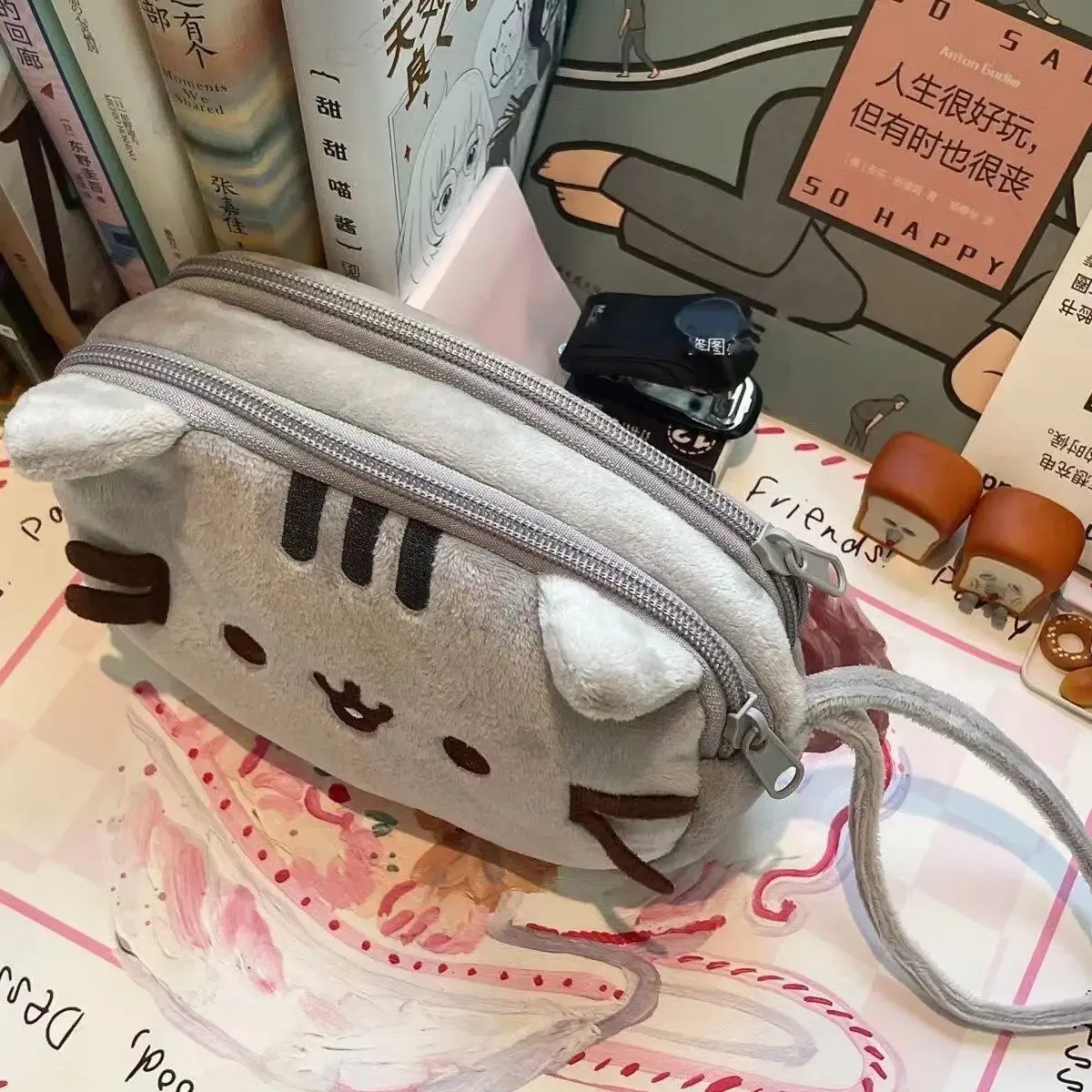 Uroczy piórnik z motywem grube – Case With Pencil Holder recenzja i cena