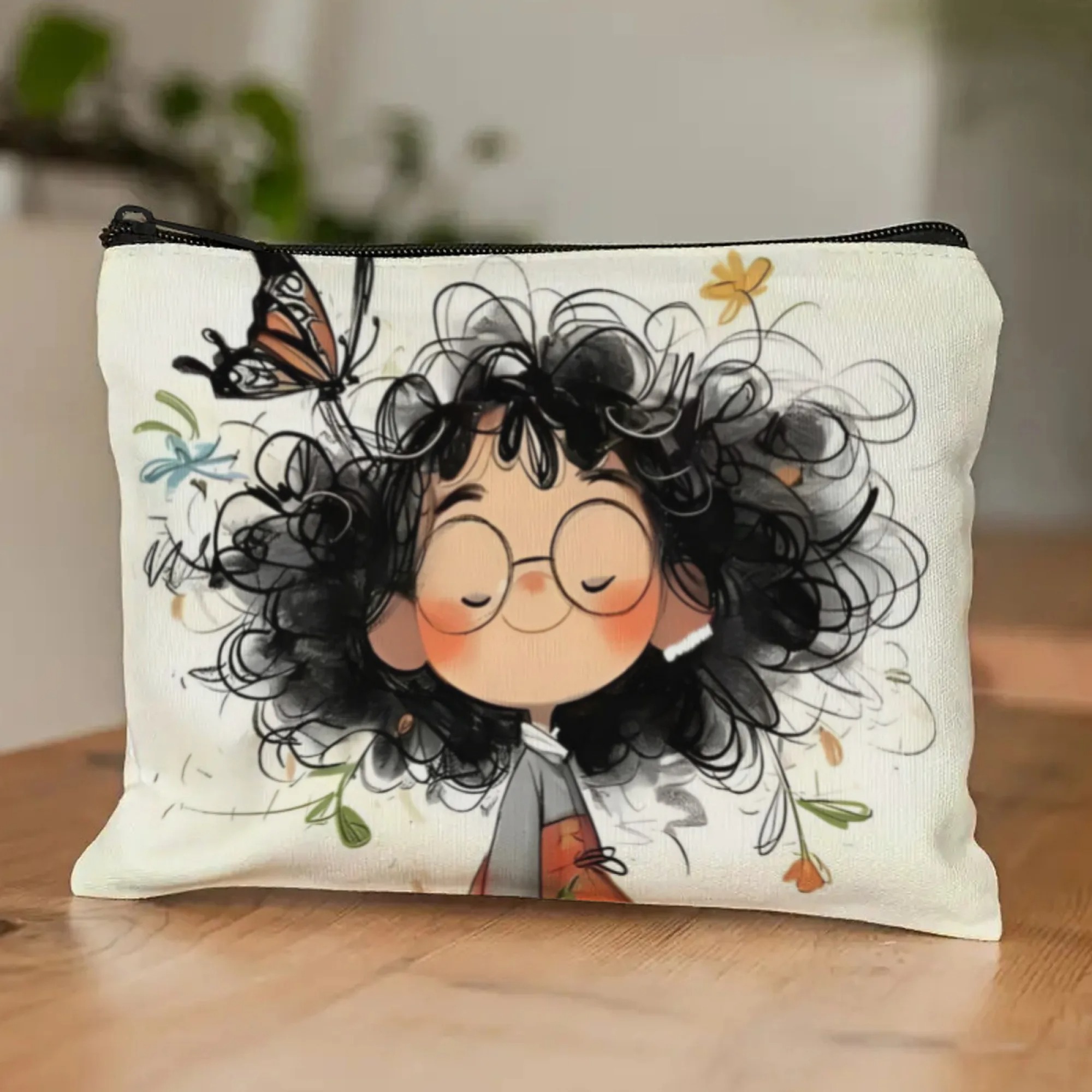 Kosmetyczka z motywem kreskówk – Case With Pencil Holder recenzja i cena